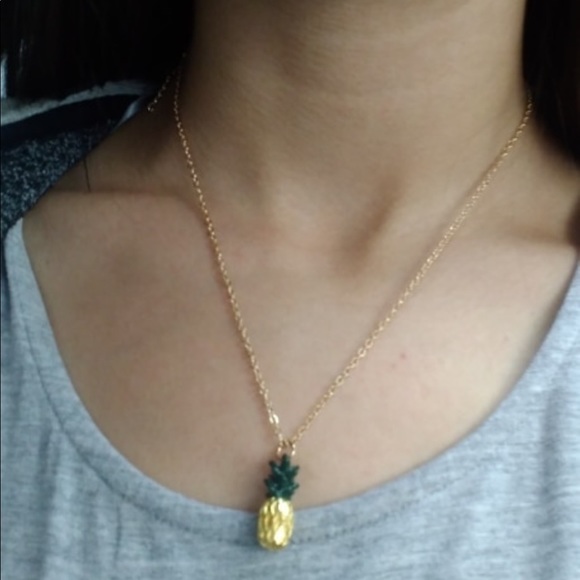 Pineapple Necklace - Picture 7 of 8